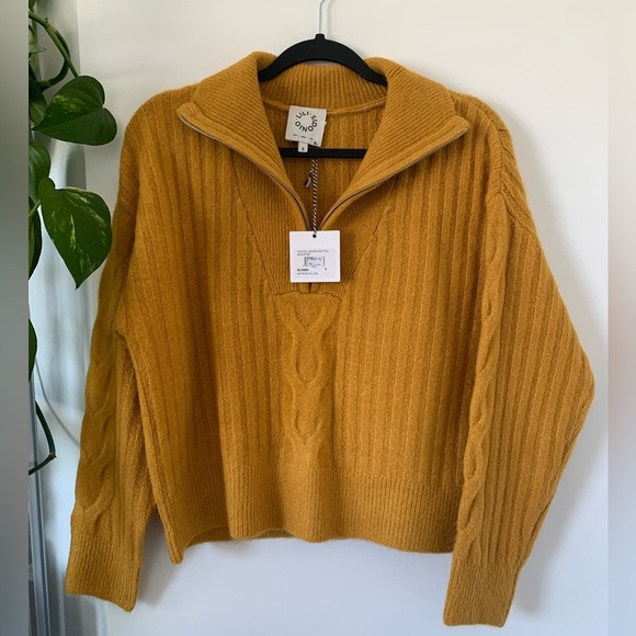 LILI SIDONIO NWT Sweater Saffron Yellow SZ:S - Picture 1 of 10